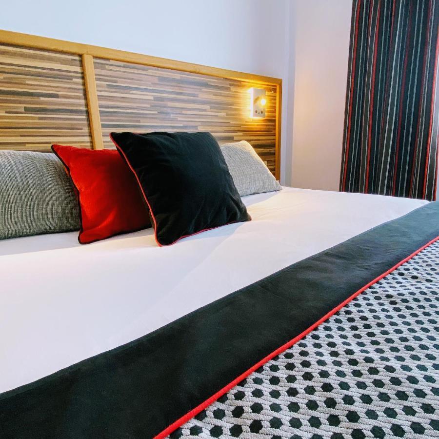Logis - Le Christina Hotel Bourges Ngoại thất bức ảnh