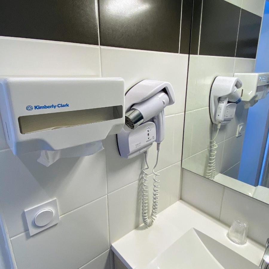 Logis - Le Christina Hotel Bourges Ngoại thất bức ảnh