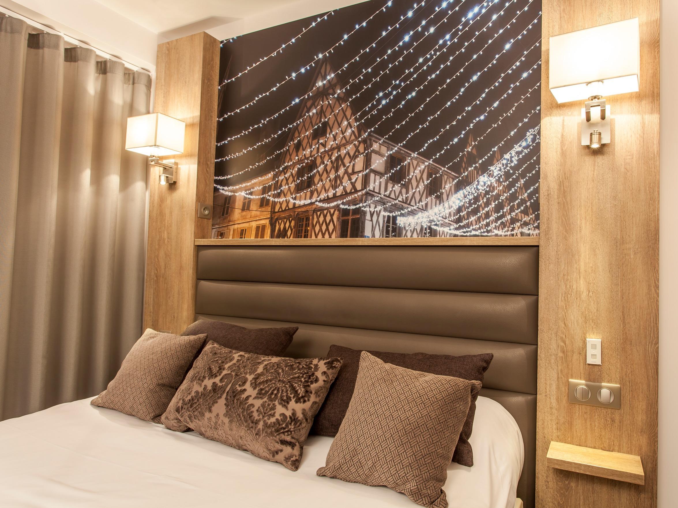Logis - Le Christina Hotel Bourges Ngoại thất bức ảnh