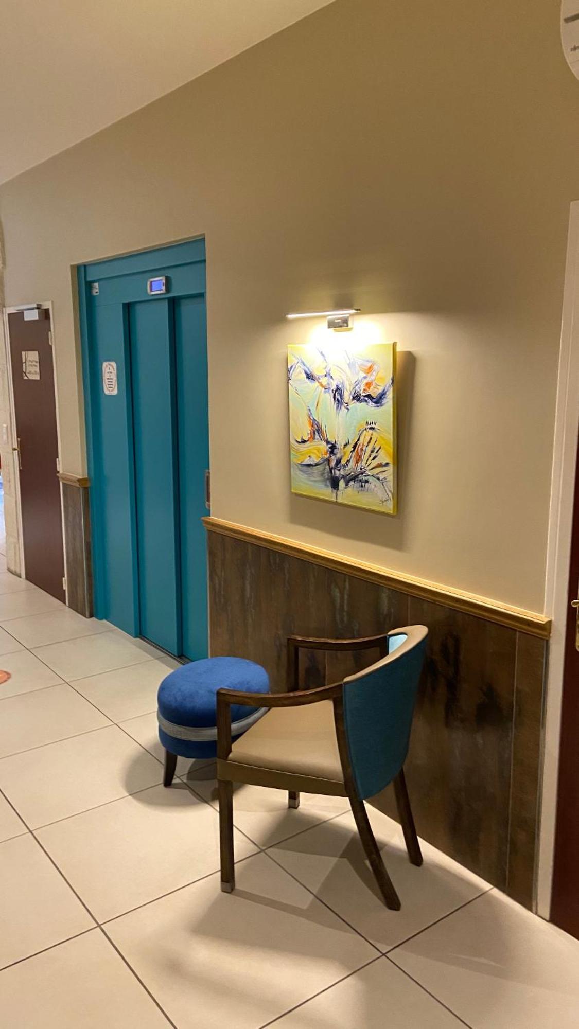 Logis - Le Christina Hotel Bourges Ngoại thất bức ảnh